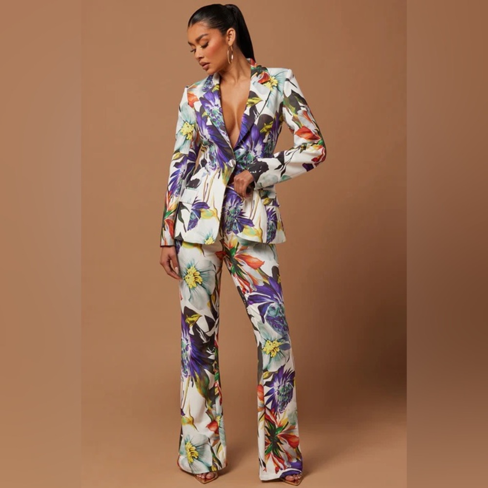 Fashion Nova Liliana Floral Blazer Suit Set
